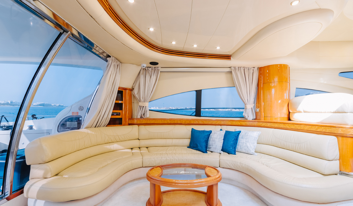 Фото Яхта AZIMUT 68FT WT в Дубае