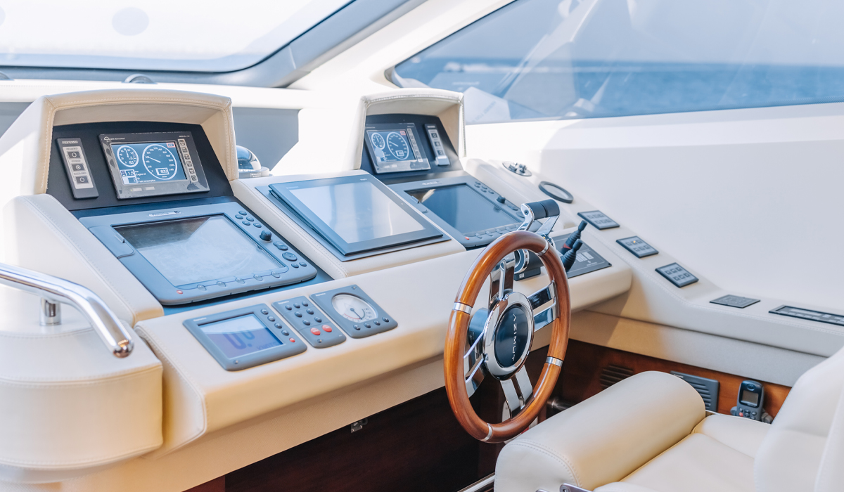 Яхты(а) "WT". Яхта AZIMUT 75FT WT 2 каюты Крейсерские яхты – От 30 до 60 метров. Предназначены для длительных путешествий с комфортом. 3