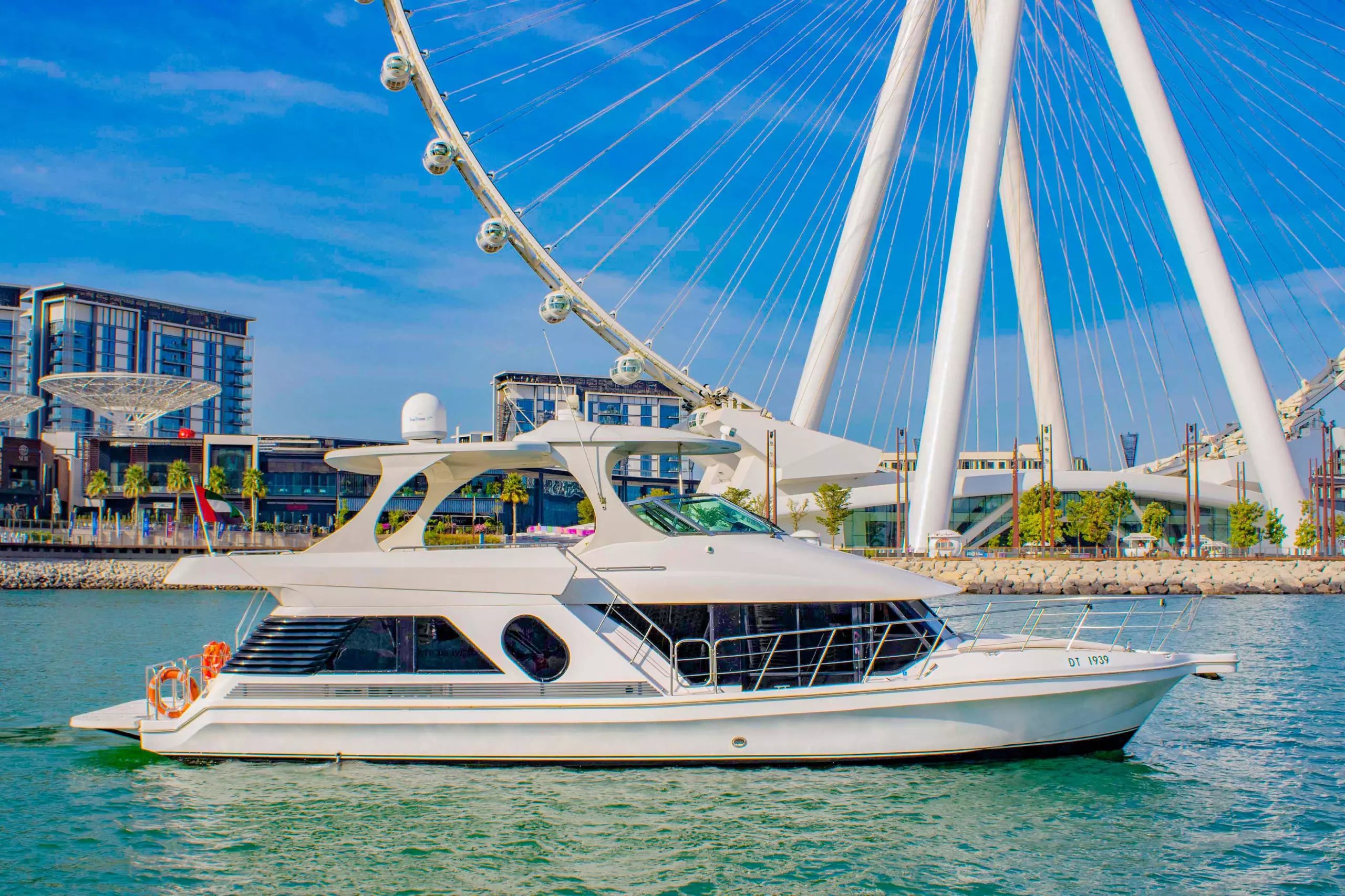 Аренда Яхты(а) "RD". Круизная яхта Pisces 62FT RD 2 каюты Крейсерские яхты – От 30 до 60 метров. Предназначены для длительных путешествий с комфортом. Чартеры 62m