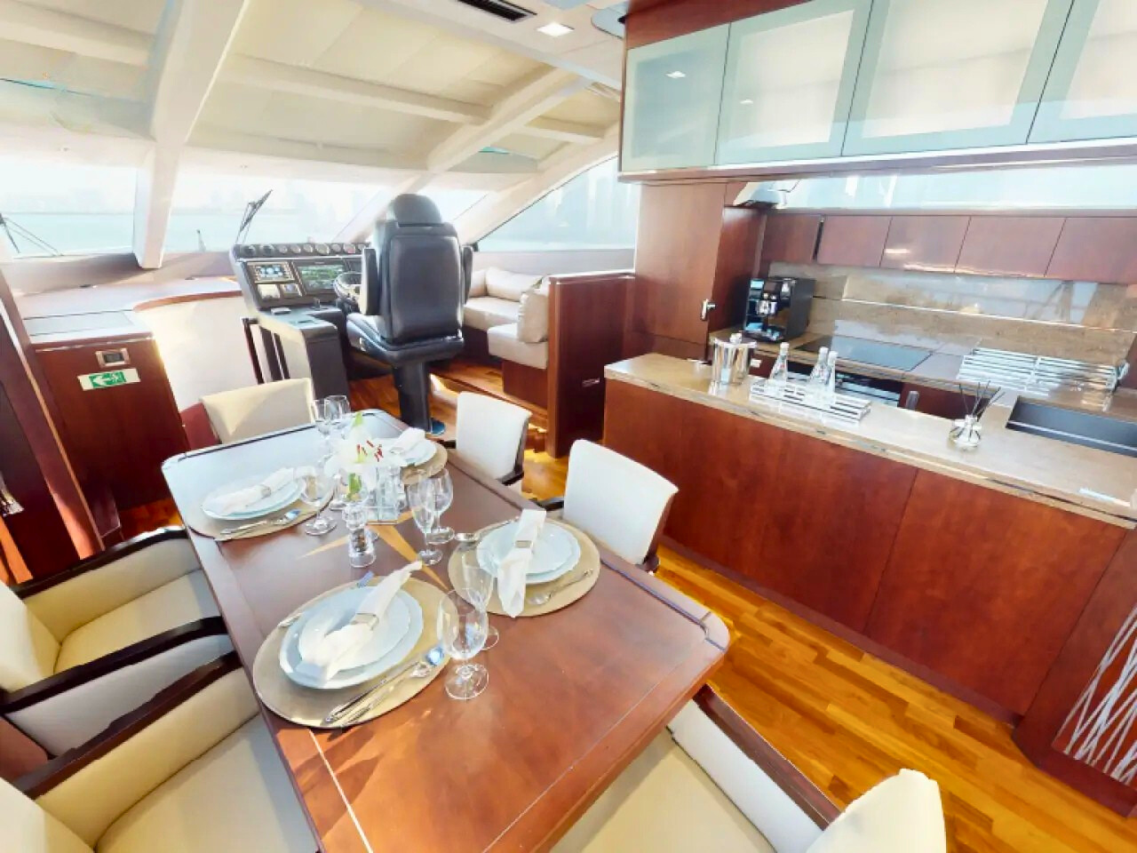 Яхты(а) "SL". Elite Galeon 78FT SL 3 каюты Крейсерские яхты – От 30 до 60 метров. Предназначены для длительных путешествий с комфортом. 5