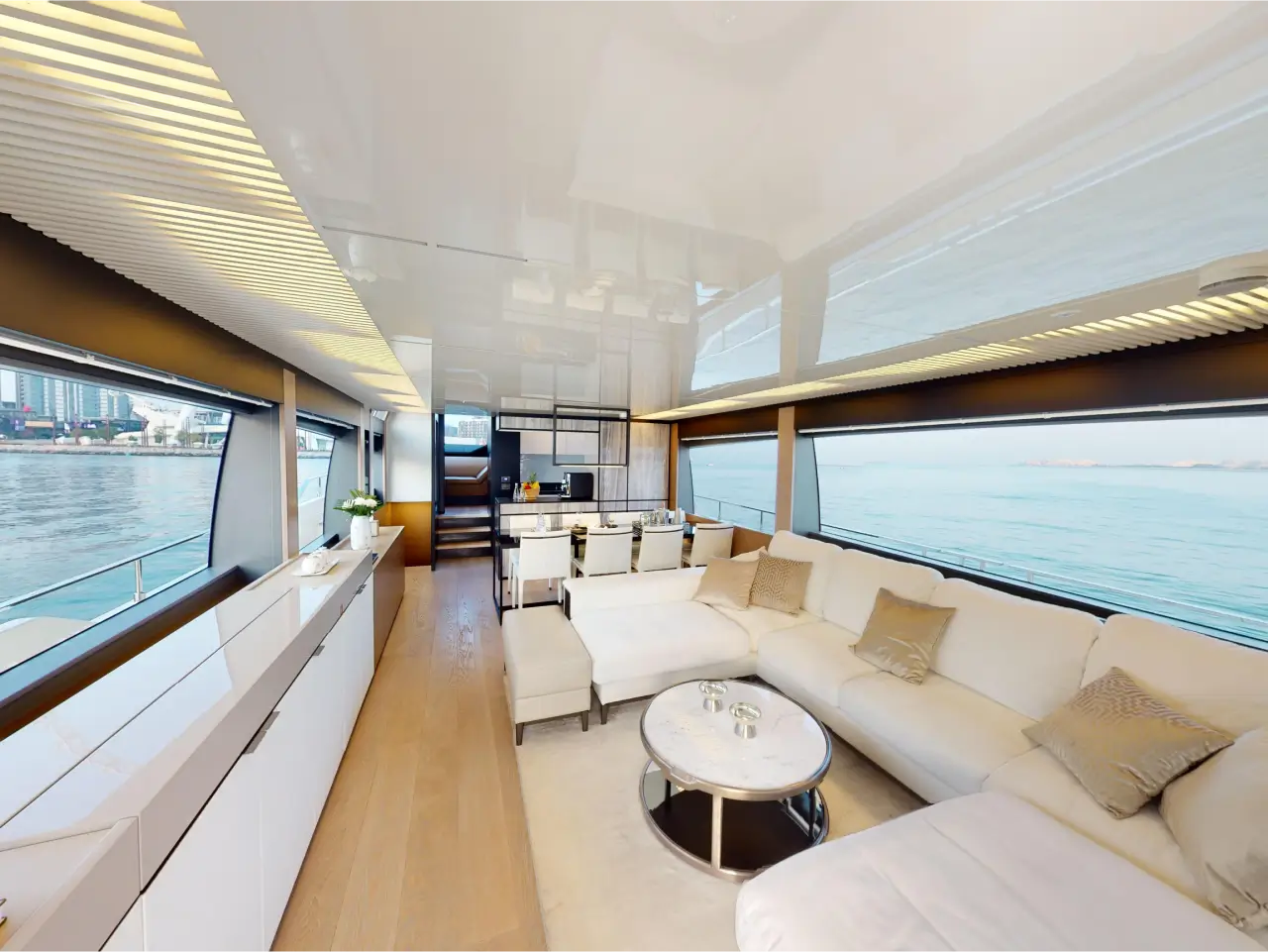 Яхты(а) "SL". Elite Ferretti 78FT SL 3 каюты Крейсерские яхты – От 30 до 60 метров. Предназначены для длительных путешествий с комфортом. 4