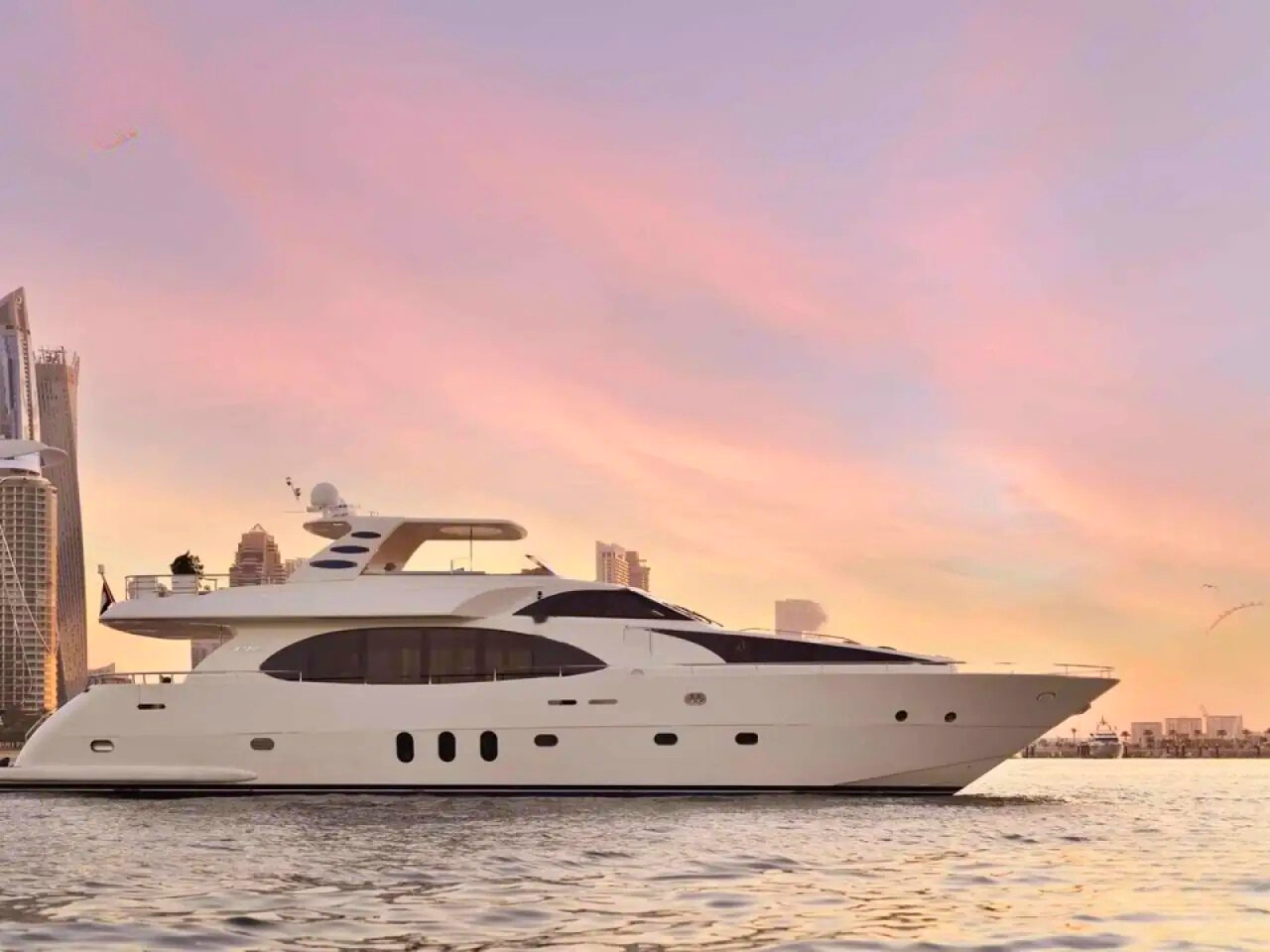 Аренда Яхты(а) "SL". Elite Haigan 90FT SL 3 каюты Крейсерские яхты – От 30 до 60 метров. Предназначены для длительных путешествий с комфортом. Чартеры 90m
