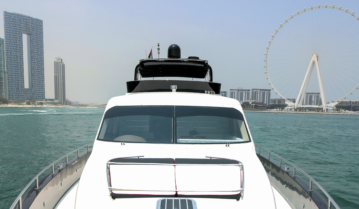 Яхты(а) "WT". Яхта PEARL 95FT WT 2 каюты Суперяхты – Превышают 60 метров и часто оснащены роскошными удобствами