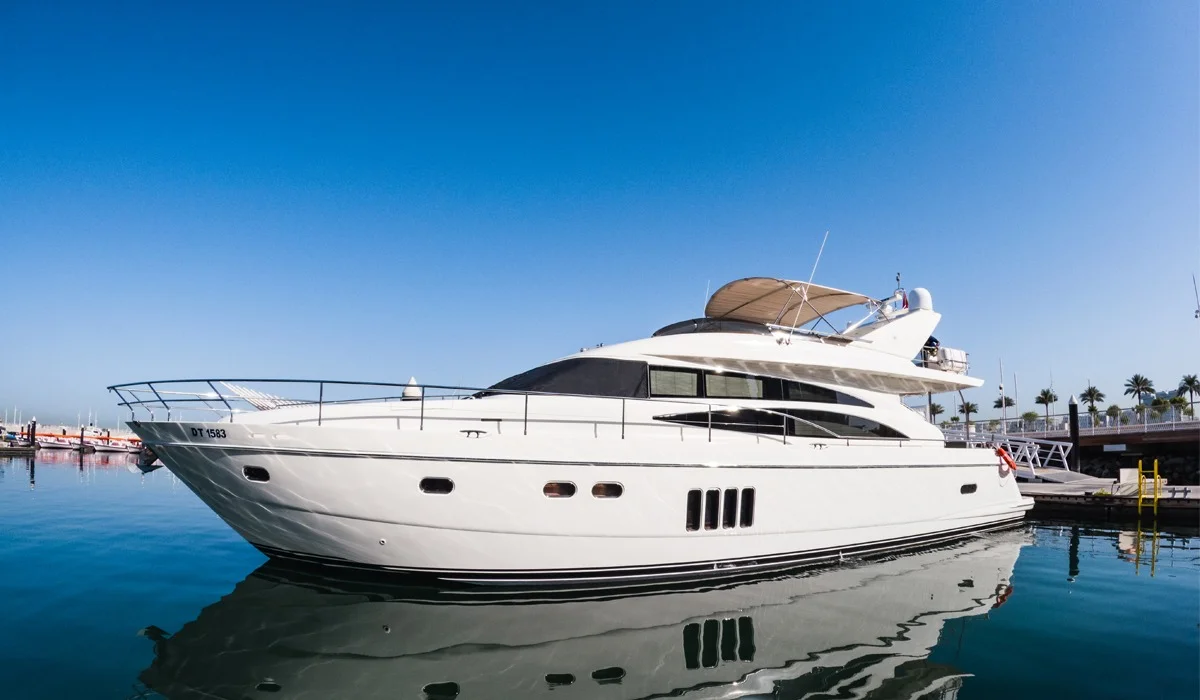 Фото Яхта PRINCESS 72FT WT в Дубае