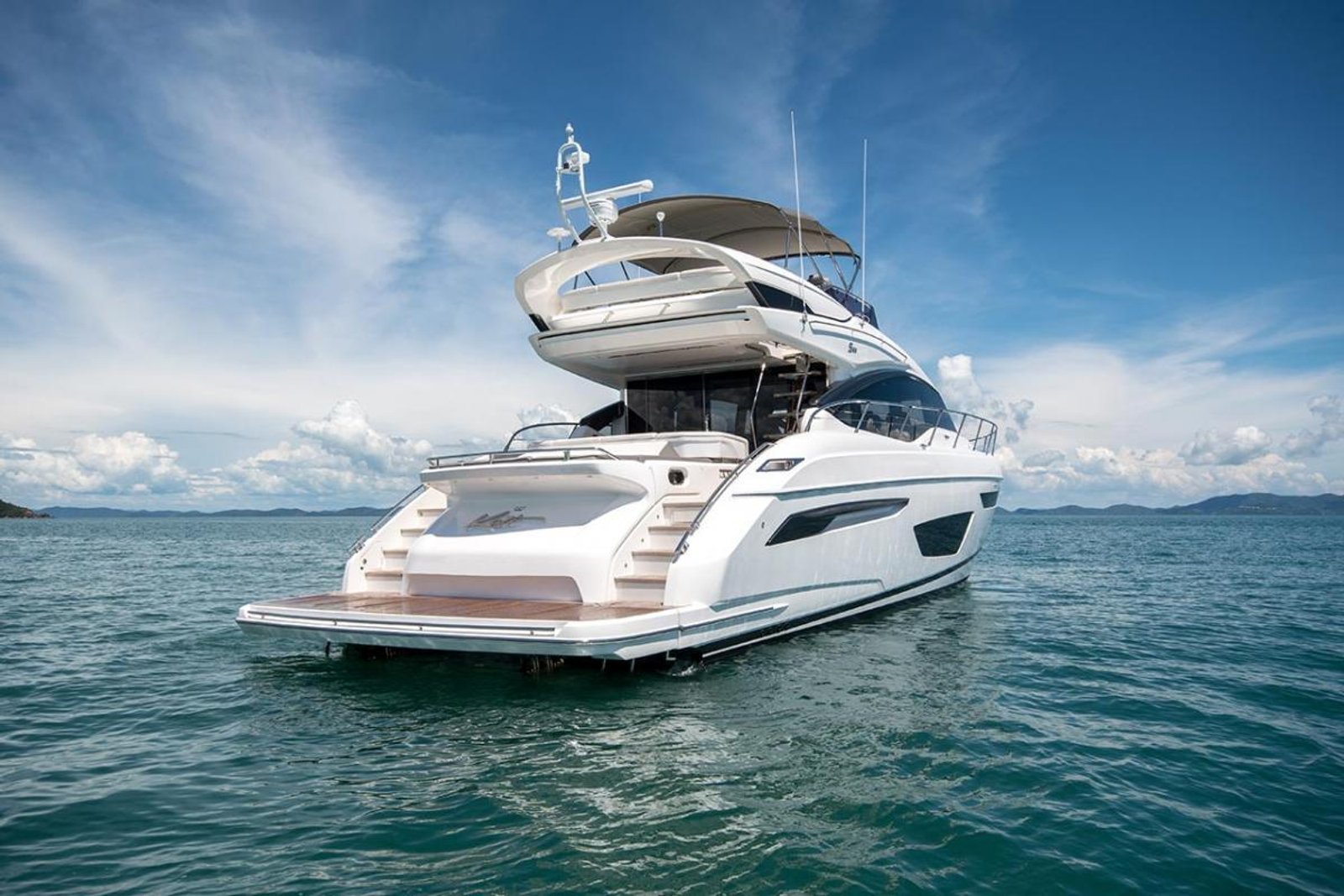 Princess S65 65 футов — моторная яхта, Пхукет