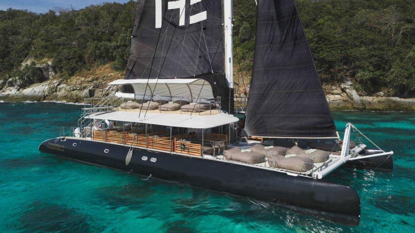 Party Catamaran 80 футов — катамаран, Пхукет