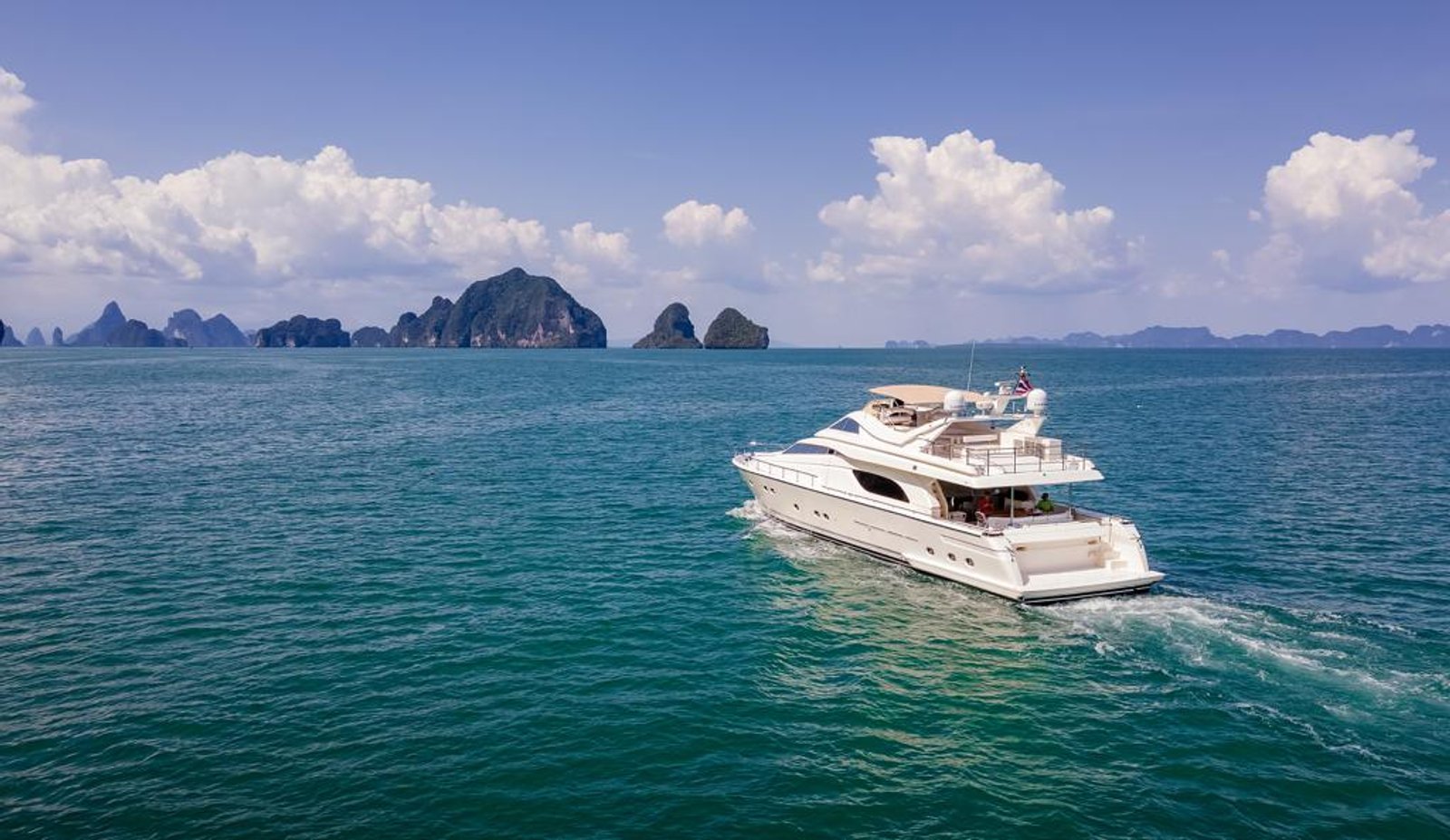 Ferretti 80 футов, Пхукет