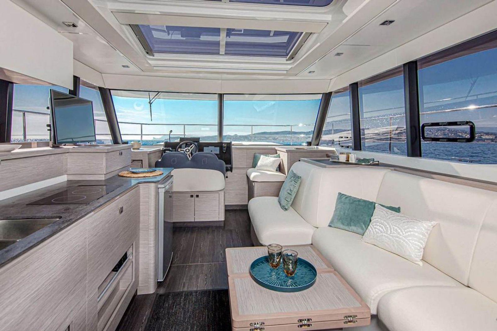 Fountaine Pajot 40 футов — катамаран, Пхукет