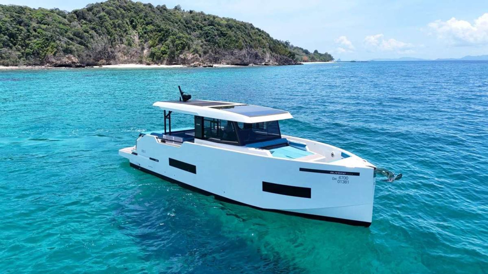 De Antonio 50 футов — моторная яхта, Пхукет
