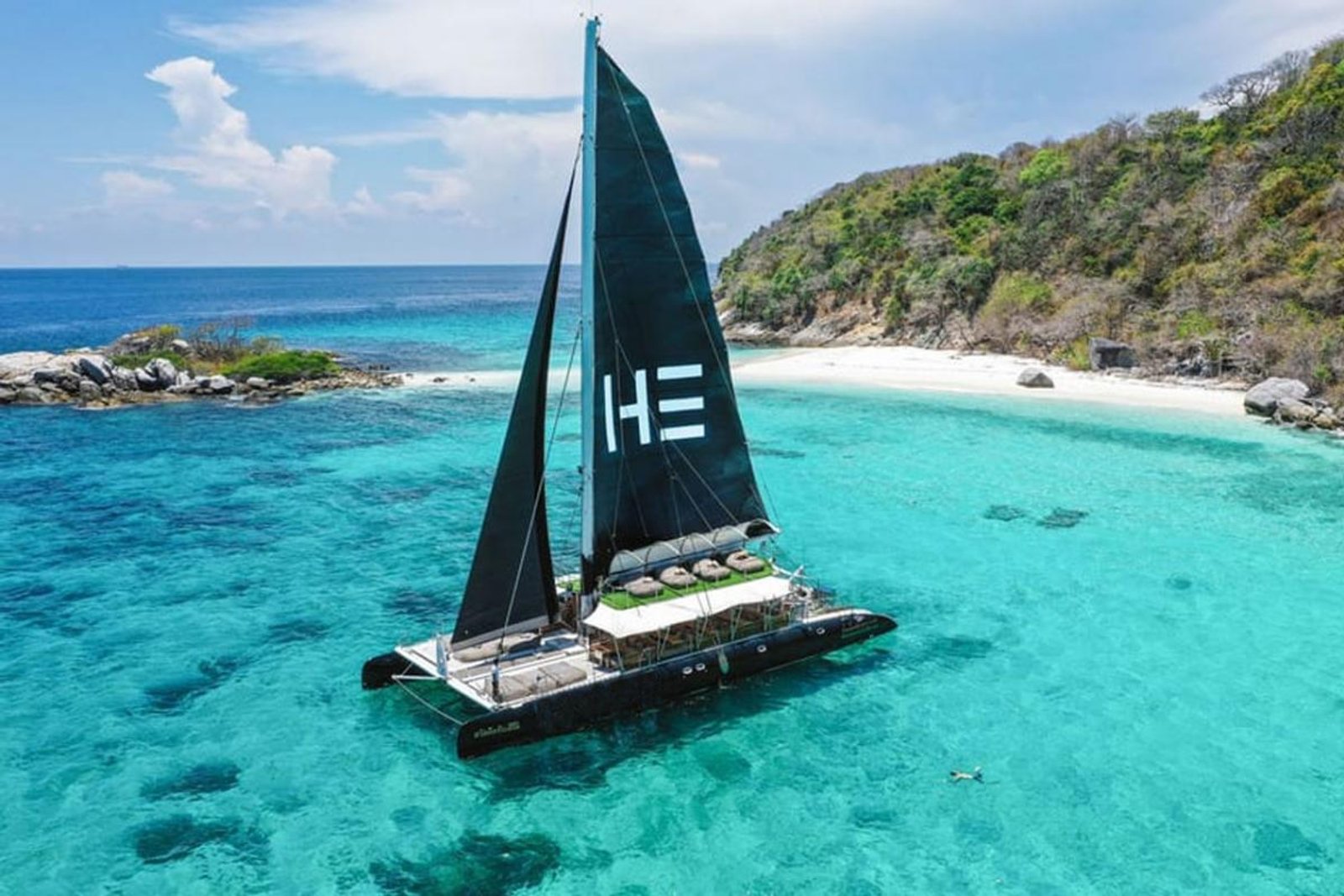 Party Catamaran 80 футов — катамаран, Пхукет